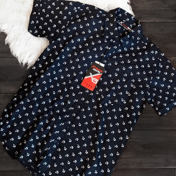 Men's NWT Navy Blue Anchor Short Sleeve Button-Up - Picture 3 of 3